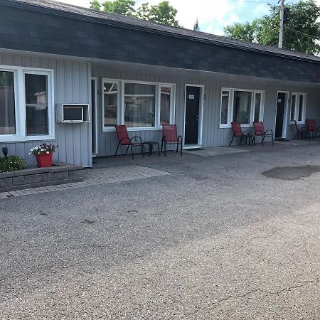New Rockland Motel Bobcaygeon Extérieur photo