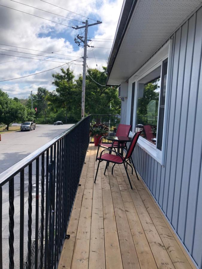 New Rockland Motel Bobcaygeon Extérieur photo