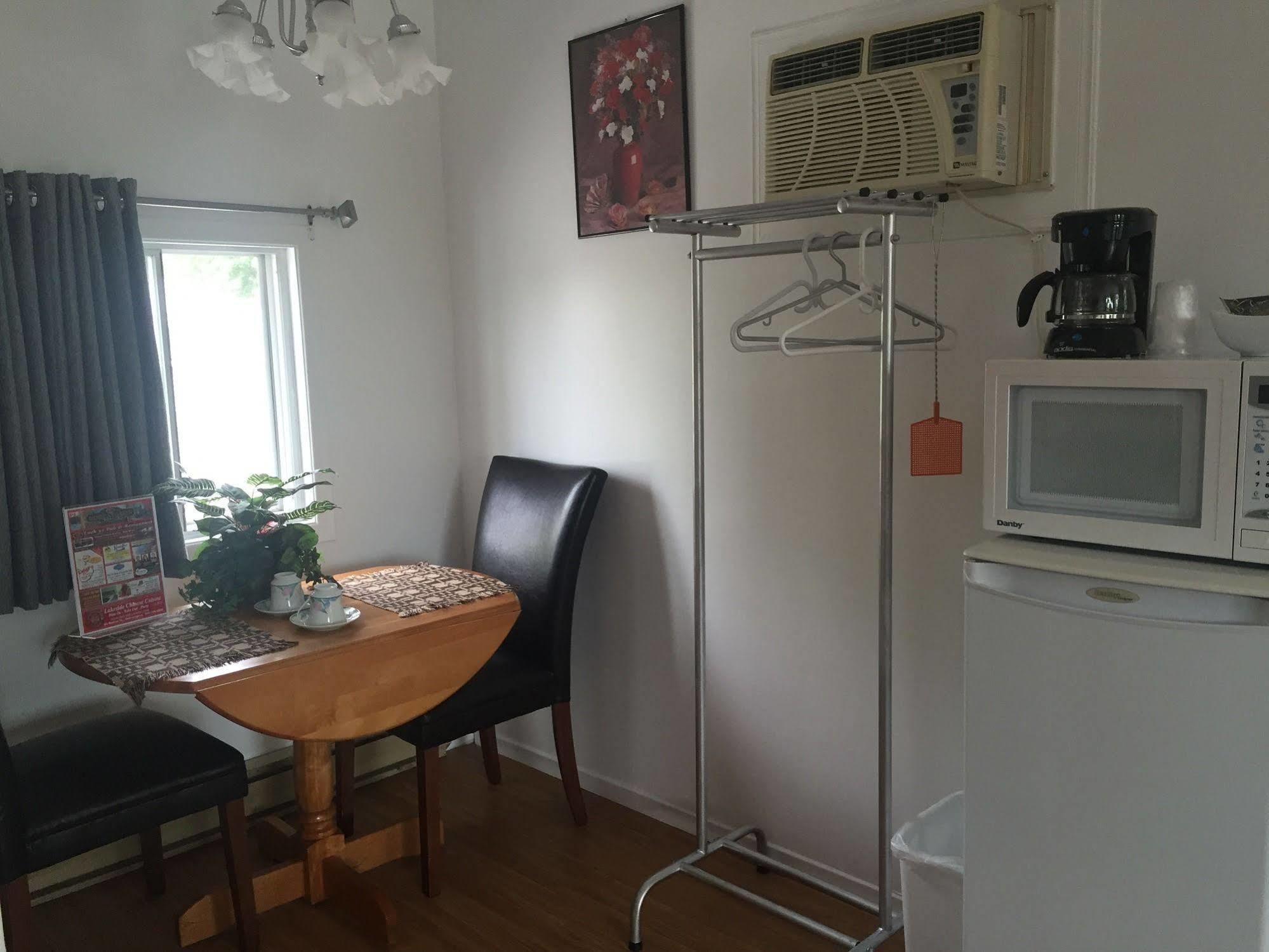 New Rockland Motel Bobcaygeon Extérieur photo