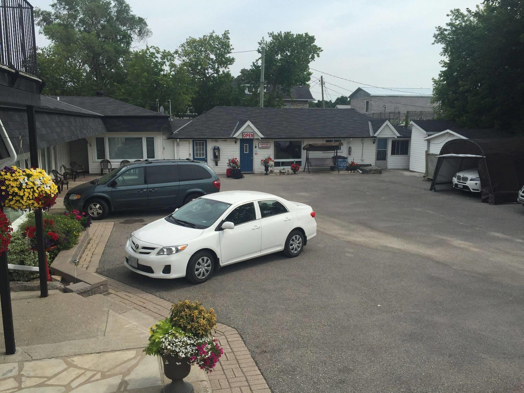 New Rockland Motel Bobcaygeon Extérieur photo